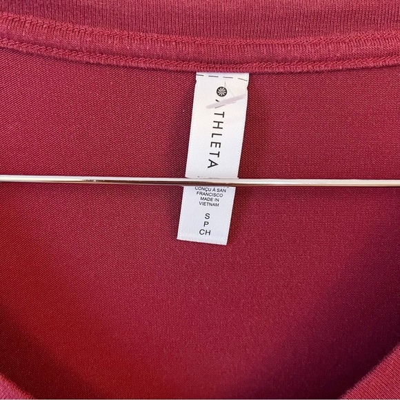 Athleta 982000 Cloudlight Stratus Long Sleeves Mahogany Red Top Shirt Size Small - Picture 4 of 6